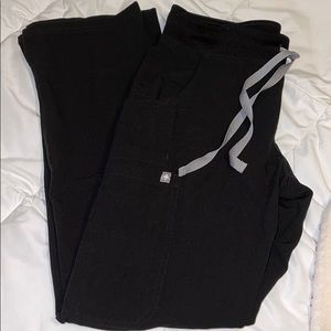 FIGS KADE CARGO SCRUB PANTS XXS/P BLACK